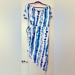 NWT- SHEIN asymmetrical tunic blouse- 0XL blue and white